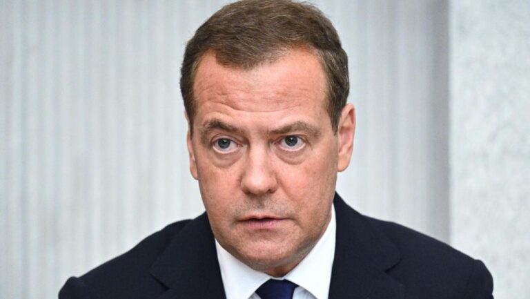 Medvedev zapretio teroristima: “Sve ćemo ih pobiti”