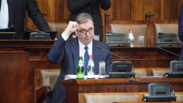 ŠEF NEMAČKE DELEGACIJE PRIZNAO: Vučić vodi uspešnu kampanju protiv prijema tzv. Kosova u SE, ČINI SE DA ĆE DOBITI OVU BITKU!