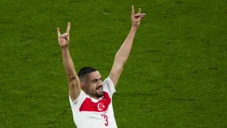 UEFA SUSPENDOVALA HEROJA TURSKE!