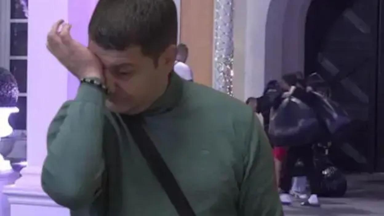 “Razočarao je…” Ivan neće znati ŠTA GA JE SNAŠLO – Iz spoljneg sveta stigle NEOSPORIVE tvrdnje