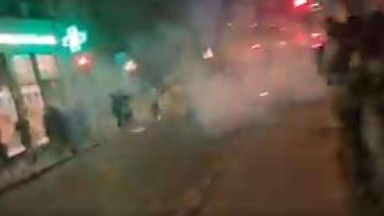 HAOS! FRANCUSKA NA NOGAMA, levičari izazvali PAKAO na ulicama – Širom zemlje SUKOBI, napeta atmosfera u Parizu i Reneu