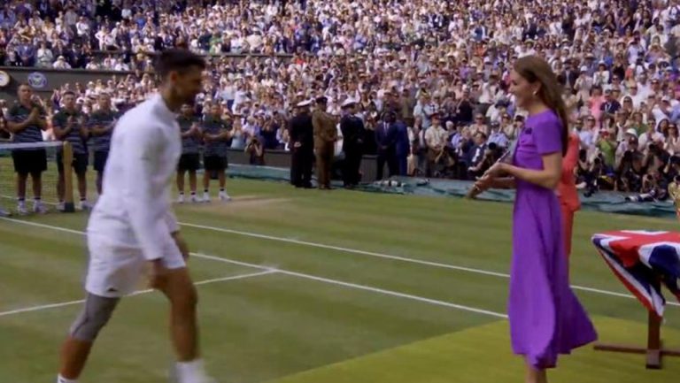 NOVAK ZAČUDIO KEJT MIDLTON: Prišao Britanki i onda… izveo JAPANSKI POTEZ pred njenim očima (FOTO)