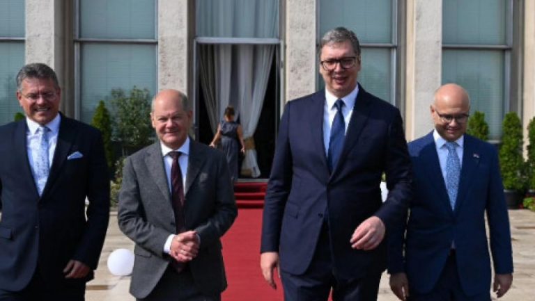 PREDSEDNIK SRBIJE POSLAO SNAŽNU PORUKU: “Za Srbiju ovo predstavlja veliku nadu i uveren sam da tu šansu nećemo propustiti”