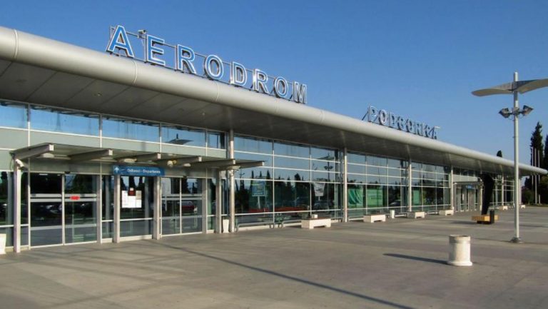 PUTNIKU STALO SRCE SNEŽANA GA GOLIM RUKAMA OŽIVLJAVALA: Drama na aerodromu u Podgorici