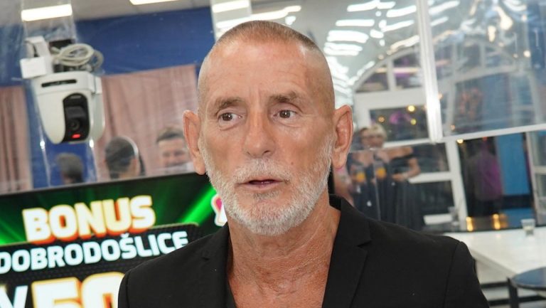 “Zato si, lopove, ružan i tužan,” – žestoke reči upućene Lepom Mići: Teško će se oporaviti kada čuje