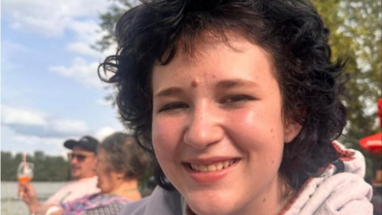 PSI TRAGAČI PRONAŠLI TRAG KOJI VODI DO DEVOJČICE HELENE Svi su u strahu – ima poremećaj širokog spektra autizma, otac posebno zabrinut zbog JEDNE stvari
