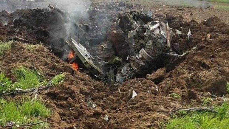 ČLANOVI POZNATE GRUPE POGINULI U STRAVIČNOJ TRAGEDIJI: Avion leteo velikom brzinom prema tlu – Policija našla samo ostatke aviona