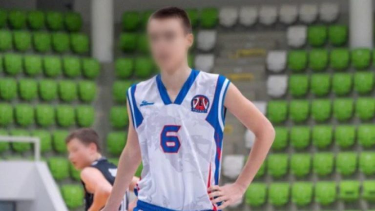 “SETI SE TETKE KAD POSTANEŠ SLAVAN!” Mladić poginuo u Jakovu prilikom pada sa tobogana – na mrežama osvanule reči koje kidaju dušu (FOTO)