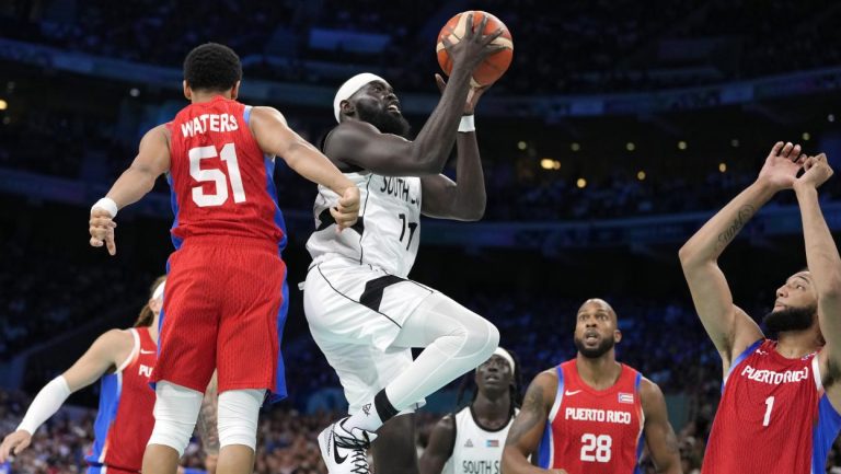 NOVA BRUKA ORGANIZATORA OLIMPIJADE: Intonirana POGREŠNA HIMNA!