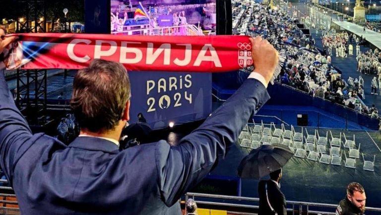 VUČIĆ SUMIRAO PROTEKLU NEDELJU: Za svaki dalji napredak potrebno je da još više verujemo u sebe i svoje snage (VIDEO)