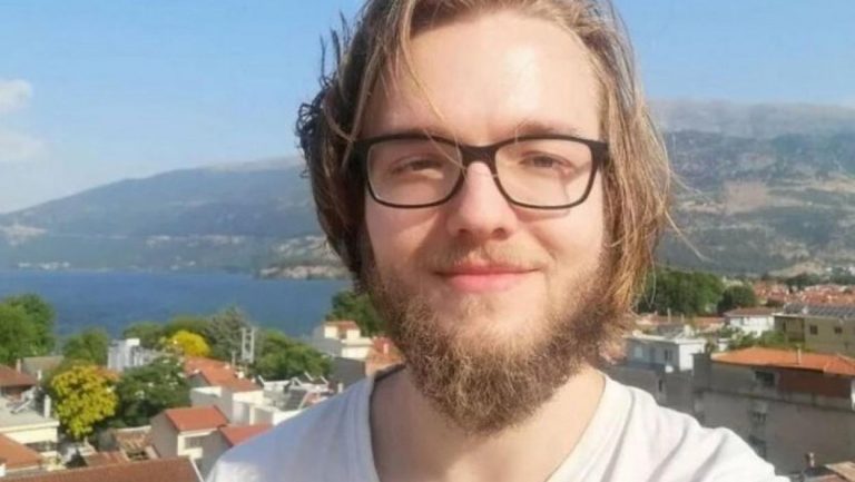 JANIN SIN NESTAO U GRČKOJ: Pre nego što mu se izgubio svaki trag, poslao čudnu poruku mami