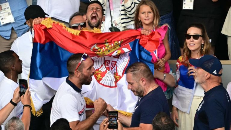 Jelena Đoković uči kćerku reči himne “Bože pravde”: Noletova naslednica spremno dočekala očevu pobedu