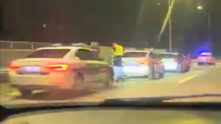 PAKLENA GUŽVA: Saobraćajka kod naplatne rampe stvorila KOLONE vozila – Policija na licu mesta (VIDEO)