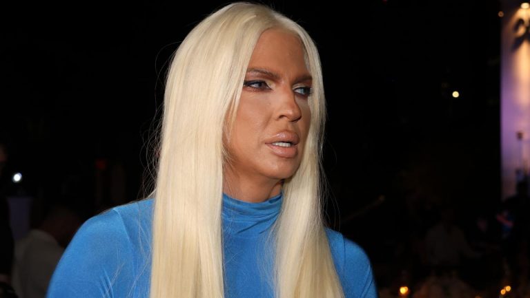 Mali Luka putuje u Tursku na lečenje – Jelena Karleuša uplatila novac i obratila se emotivnom porukom