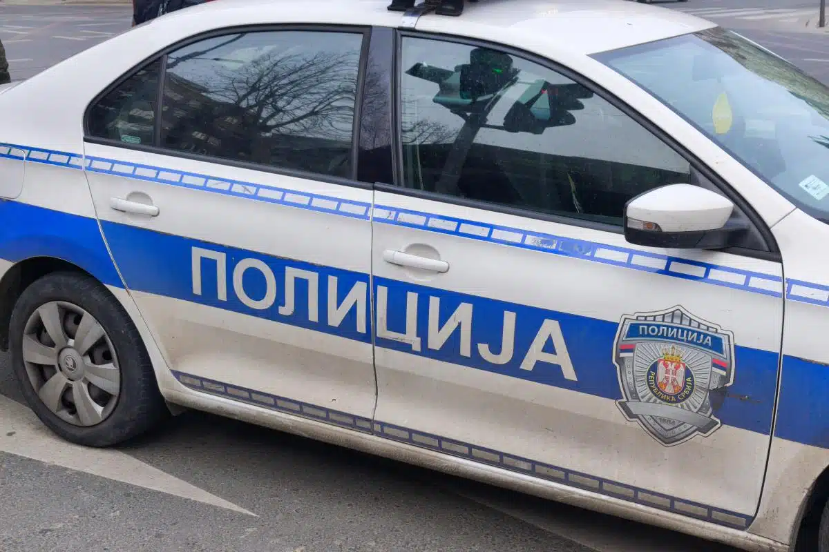 EVO ŠTA JE PRETHODILO DRAMI U LAPOVU, BIVŠI SUPRUG NAKON OVOGA UZEO NOŽ U RUKE I IZBO ŽENU NEKOLIKO PUTA! Novi detalji pokušaja ubistva, progovorili meštani!