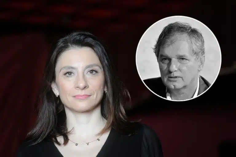 Sedela je sa njihovim sinom u prvom redu i gledala Mandu dok umire: Supruga glumca podelila emotivnu fotografiju
