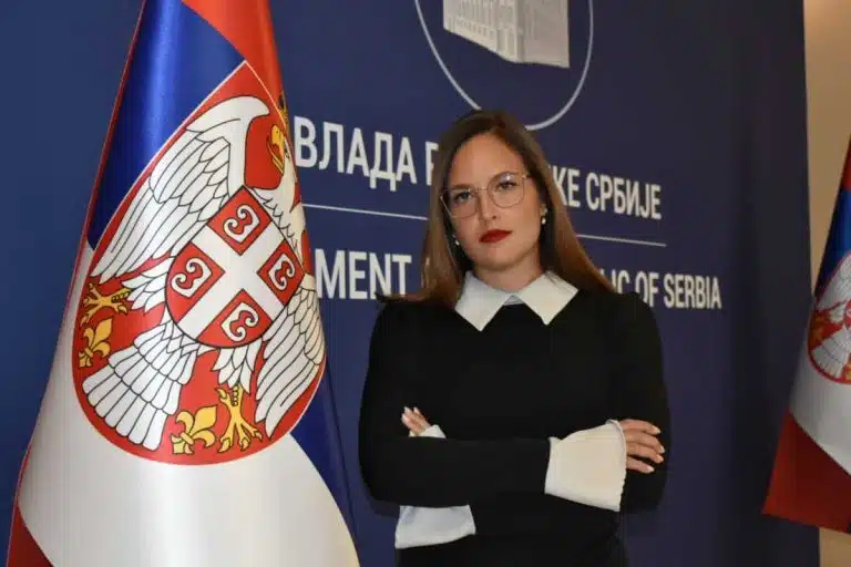NAJMLAĐA MINISTARKA U VLADI: Evo ko je Sara Pavkov koja je predložena za novu ministarku za zaštitu životne sredine