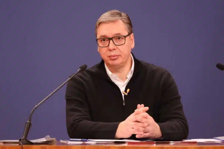 EU PRETI SANKCIJAMA VUČIĆU UKOLIKO ODE NA PROSLAVU U MOSKVU?! I to na dan obeležavanja 80 godina od pobede nad fašizmom!