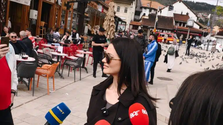 LEGENDA KAŽE… Milica Pavlović na Baščaršiji uradila ovu stvar: A značenje će vas iznenaditi