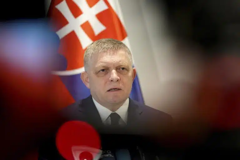 FICO U POSETI HRVATSKOJ ZAPUŠIO USTA NOVINARIMA! Postavili mu pitanje u vezi Dana pobede, slovački premijer im brutalno odgovorio “Mi znamo ko nas je oslobodio”