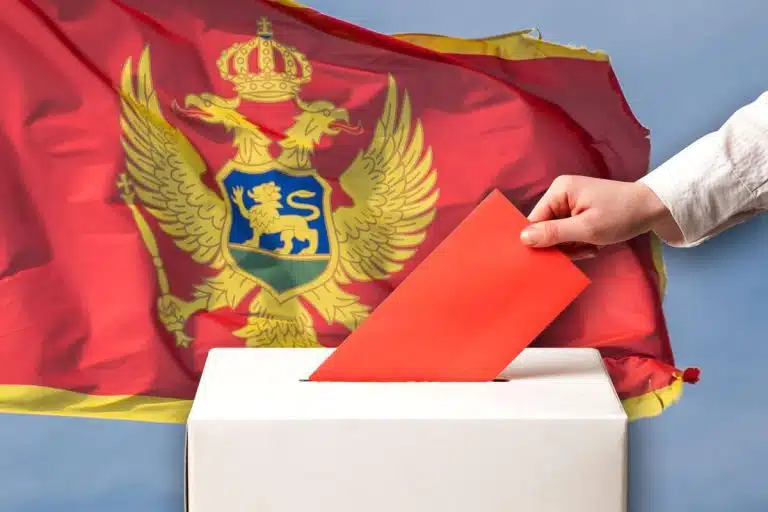 LOKALNI IZBORI U NIKŠIĆU I HERCEG NOVOM! Glasa se u rodnom gradu Mila Đukanovića i snažnom uporištu SPC, na moru manje novca uloženo u kampanju