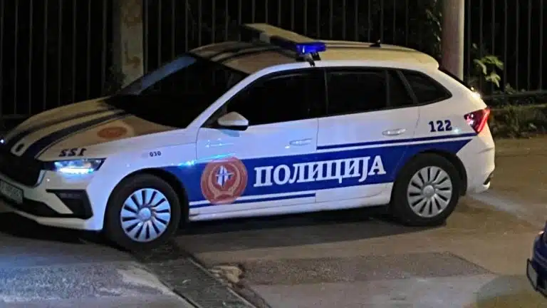 DVOJICA BEOGRAĐANA UHAPŠENA U CRNOJ GORI: Obojica dobro poznata policiji – jedan zadržan iza rešetaka, drugi proteran! Evo šta im se stavlja na teret