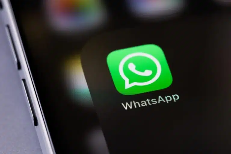 PAO WHATSAPP, APLIKACIJA U PREKIDU: Korisnici širom sveta prijavljuju ova dva problema